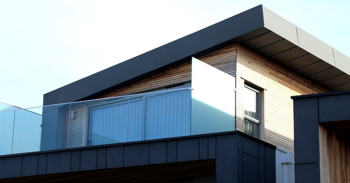 Comparing Asphalt Roofing to Other Materials for UK Properties